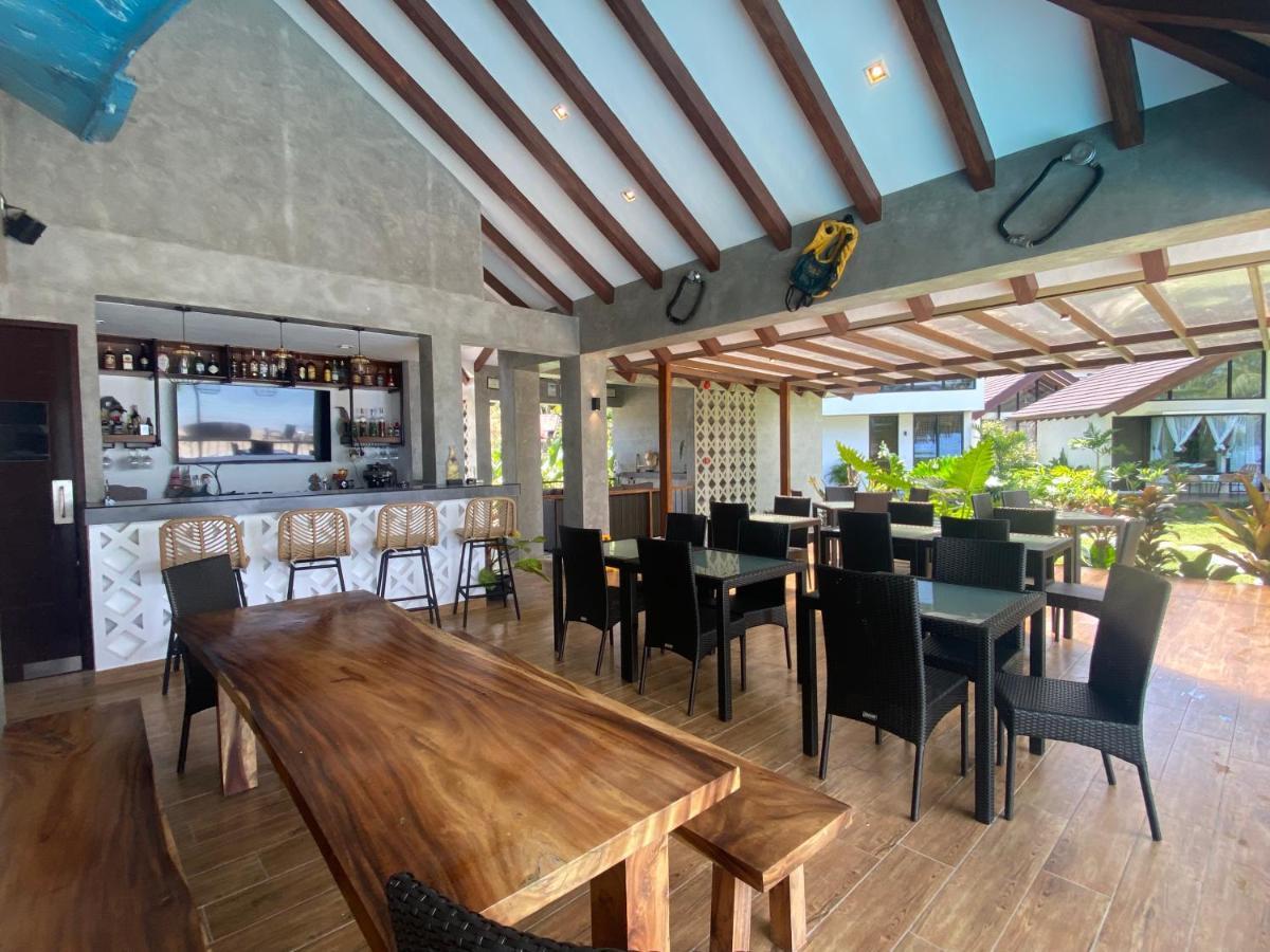 Amila Dive Beach Resort Sipalay Eksteriør bilde