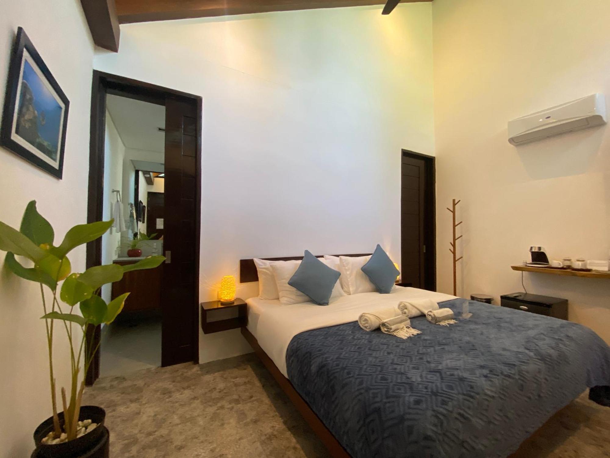 Amila Dive Beach Resort Sipalay Eksteriør bilde